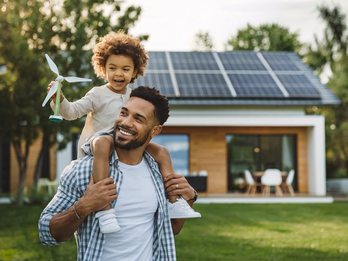 Texas family with solar panels enjoying affordable electricity from Ambit Energy